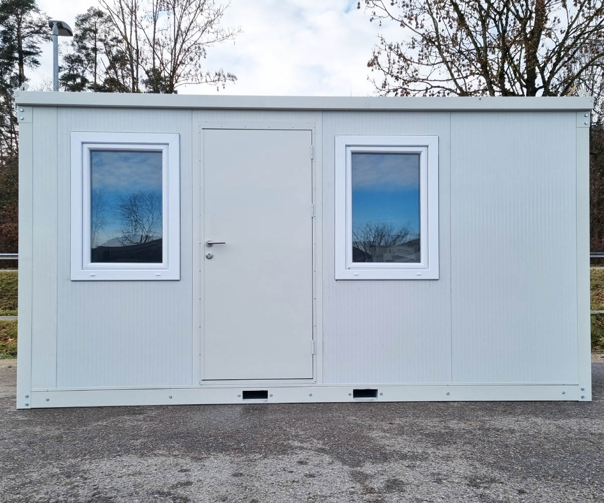 Conteneur bureau blanc-gris – 4 400×2 450×2 460 mm, isolation sandwich