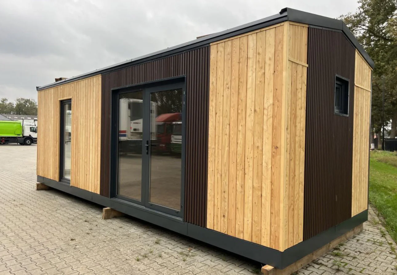 Conteneur habitable 24 m² – 8×3 m, séjour, chambre, salle de bain
