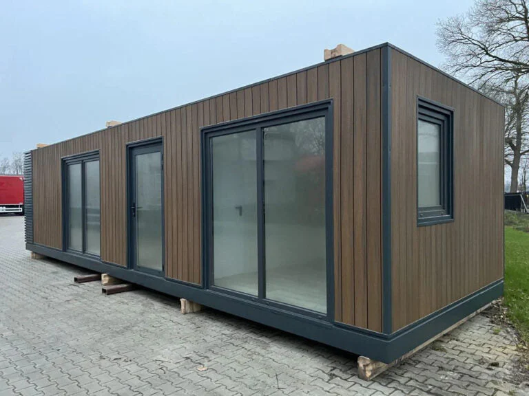 Conteneur habitable 38,5 m² – 11×3,5 m, 2 chambres, cuisine, salle de bain