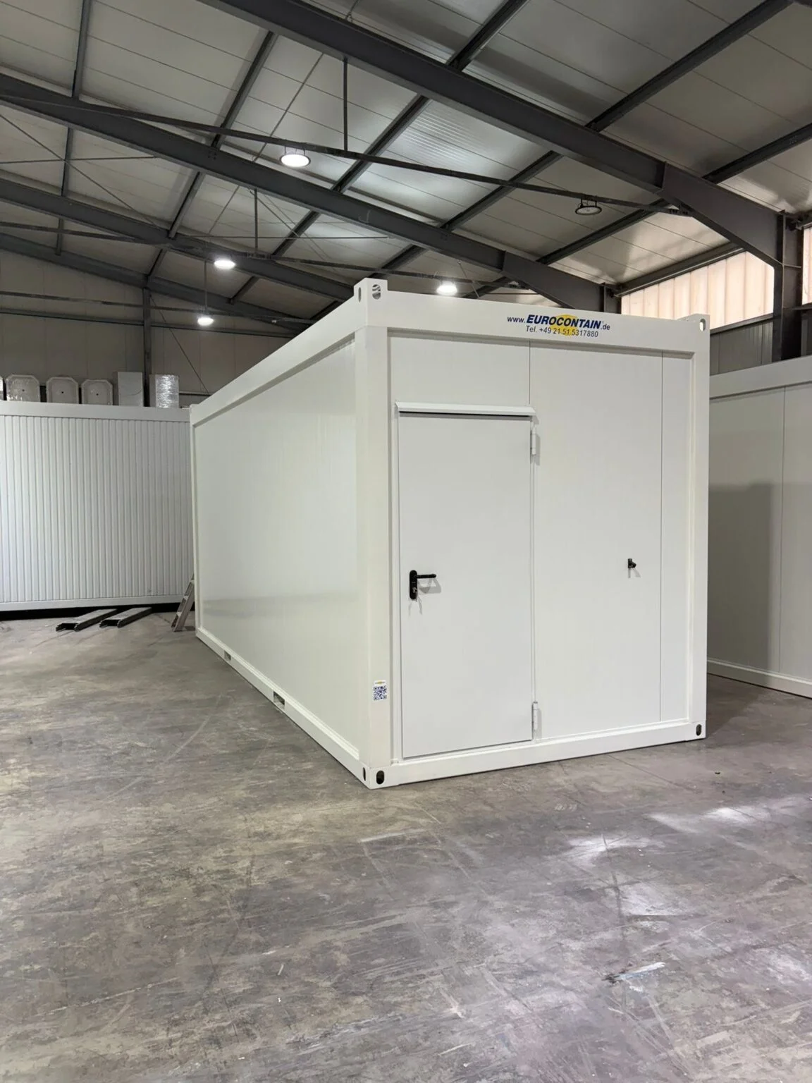 Conteneur bureau 20 pieds neuf – RAL 9002, équipé, 6,058×2,438 m